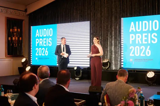 Die Moderator*innen des Audiopreis (c) Landesanstalt für Medien NRW